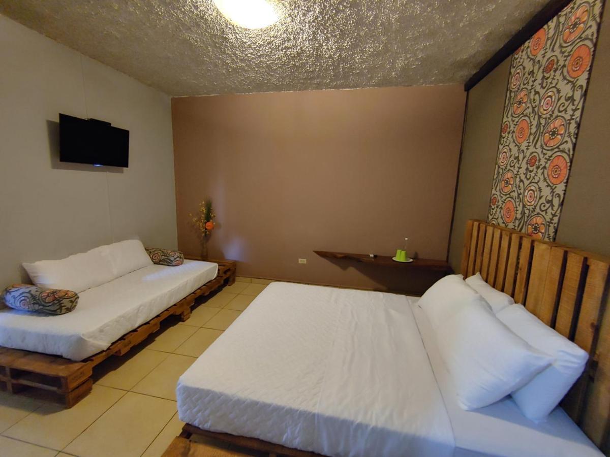 La Zona Hostel San Salvador Eksteriør billede