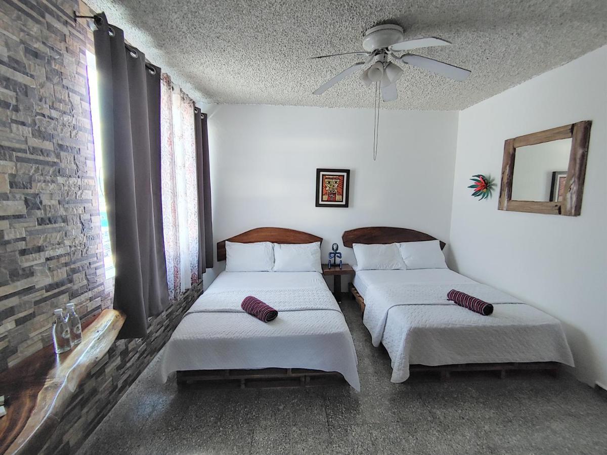 La Zona Hostel San Salvador Eksteriør billede