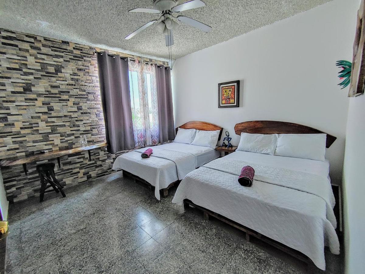 La Zona Hostel San Salvador Eksteriør billede